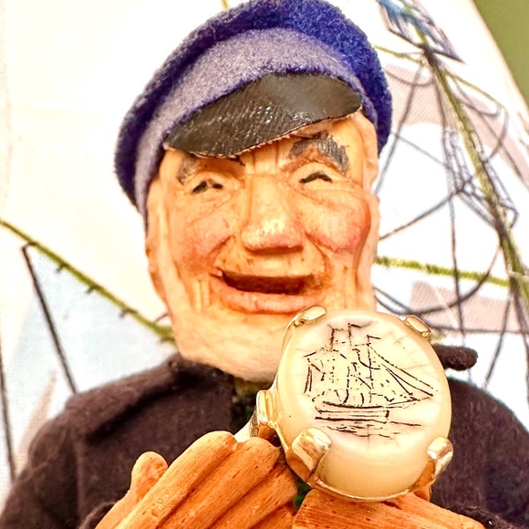 Antique Baby Beluga Whale Scrimshaw Tooth Ring WMS SZ 7 - Picture 9 of 16